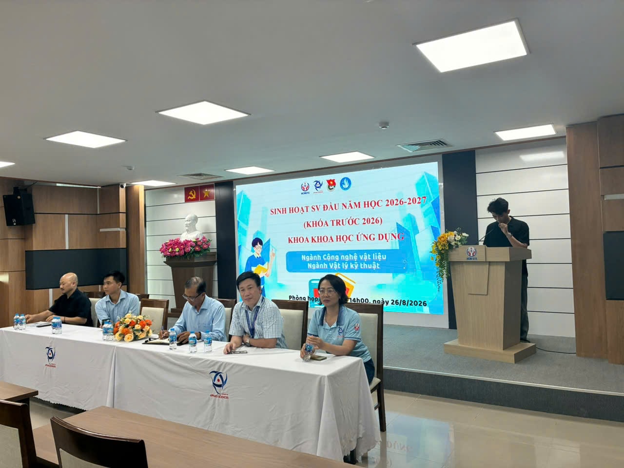Khoa Khoa học ứng dụng